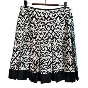 White House Black Market 100% Silk Pleated Mini Party Skirt Women's 6